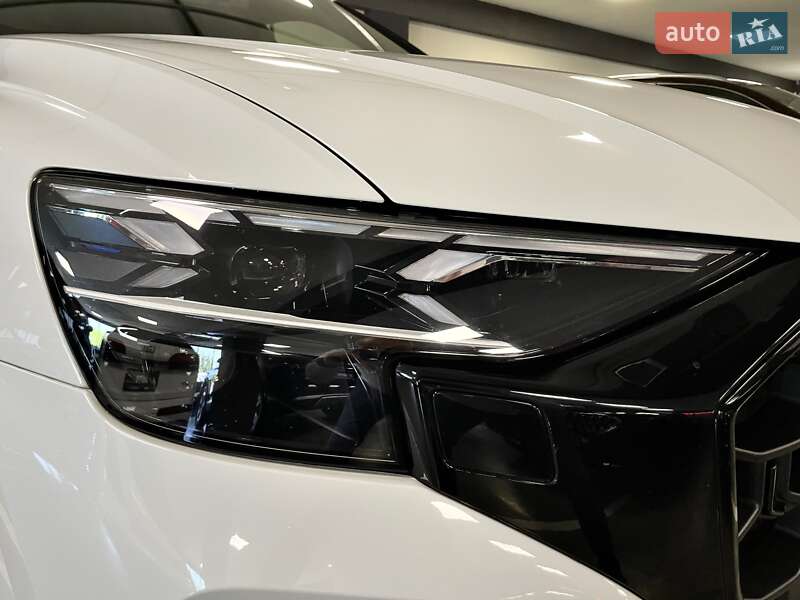 Позашляховик / Кросовер Audi Q8 2024 в Львові