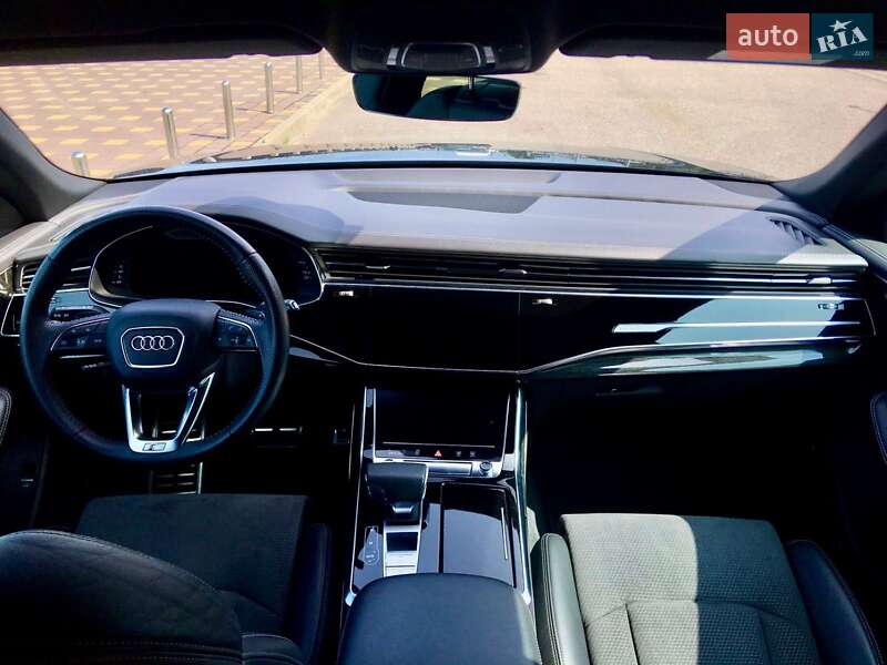 Внедорожник / Кроссовер Audi Q8 2018 в Киеве