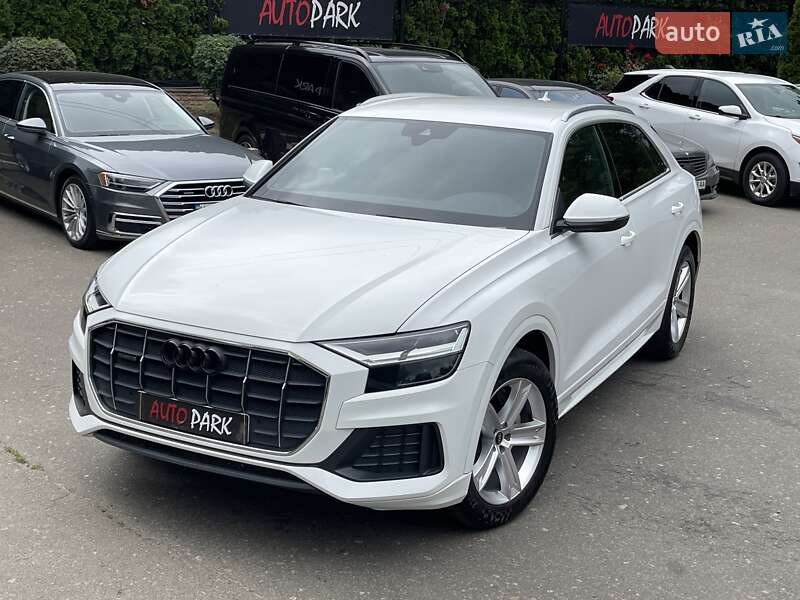 Внедорожник / Кроссовер Audi Q8 2021 в Киеве