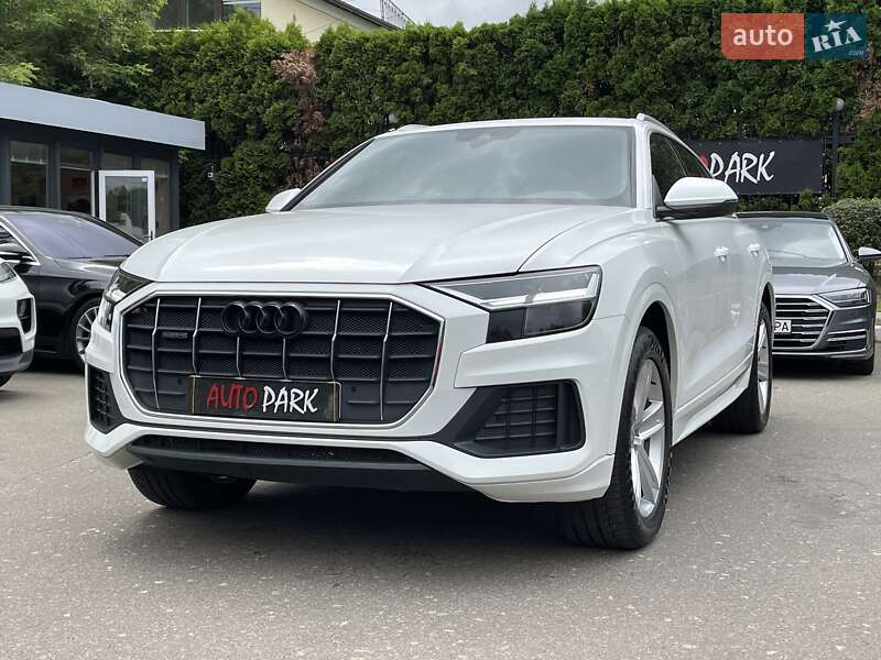 Внедорожник / Кроссовер Audi Q8 2021 в Киеве