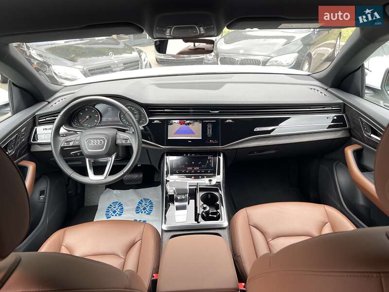 Внедорожник / Кроссовер Audi Q8 2021 в Киеве