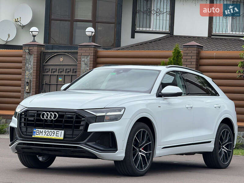Внедорожник / Кроссовер Audi Q8 2020 в Киеве