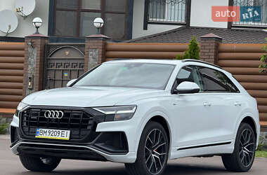 Внедорожник / Кроссовер Audi Q8 2020 в 