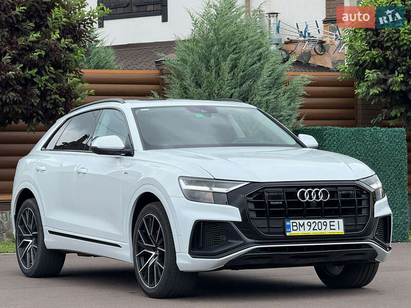 Внедорожник / Кроссовер Audi Q8 2020 в Киеве