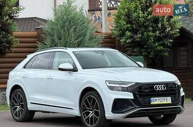 Внедорожник / Кроссовер Audi Q8 2020 в 