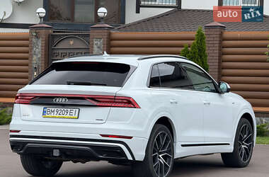 Внедорожник / Кроссовер Audi Q8 2020 в 