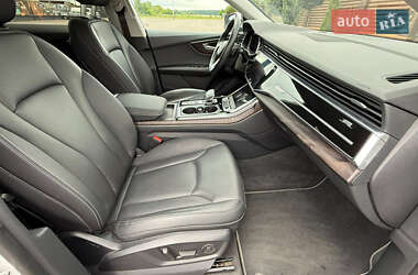 Внедорожник / Кроссовер Audi Q8 2020 в 