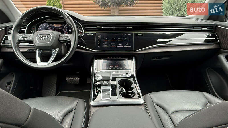 Внедорожник / Кроссовер Audi Q8 2020 в Киеве