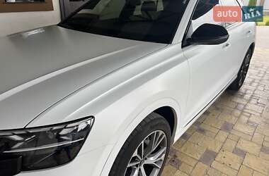 Внедорожник / Кроссовер Audi Q8 2023 в 