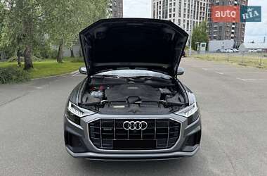 Внедорожник / Кроссовер Audi Q8 2018 в 