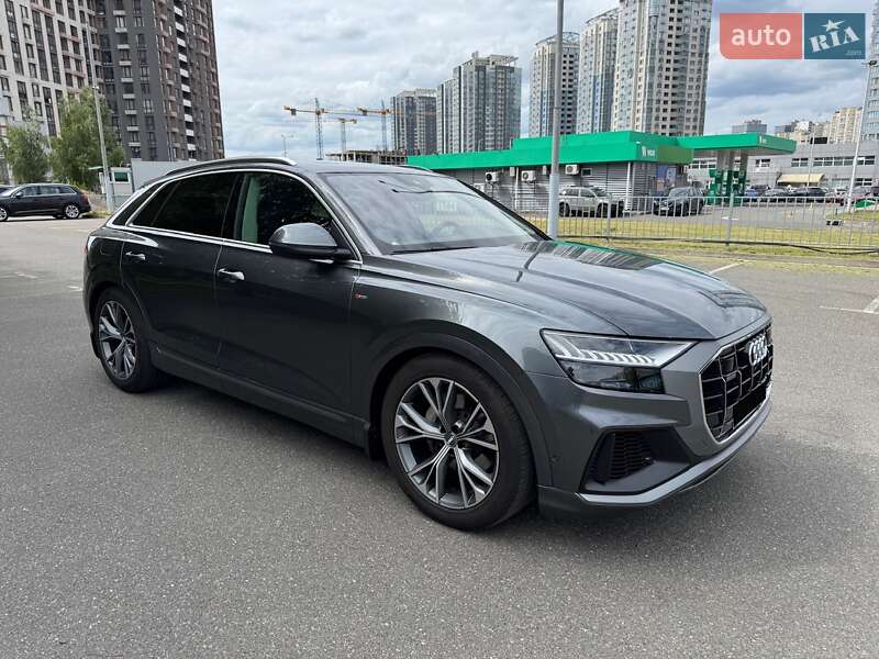 Внедорожник / Кроссовер Audi Q8 2018 в Киеве