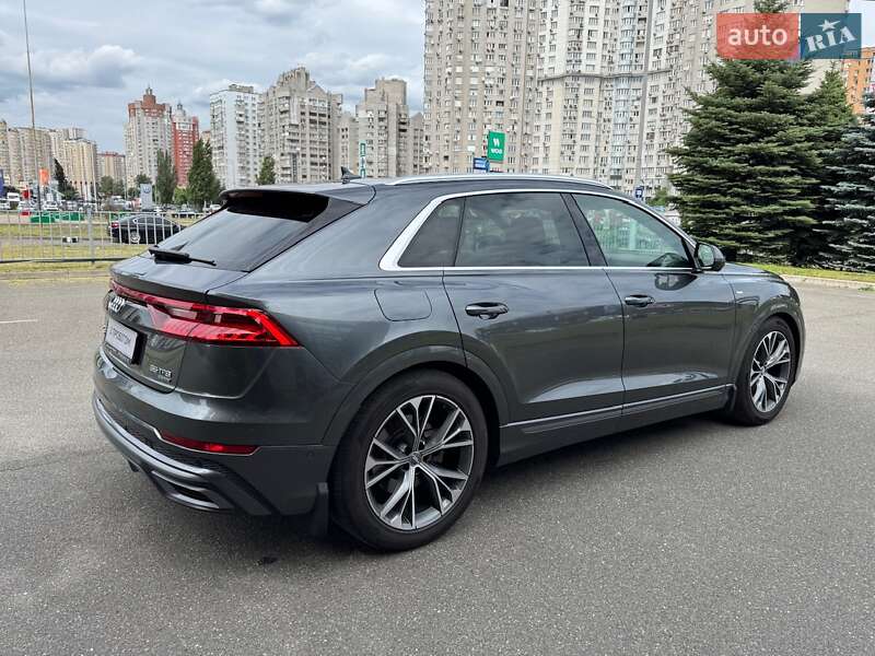 Внедорожник / Кроссовер Audi Q8 2018 в Киеве