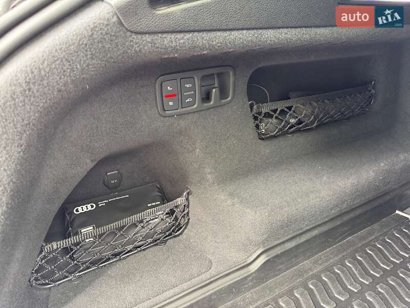 Внедорожник / Кроссовер Audi Q8 2018 в Киеве