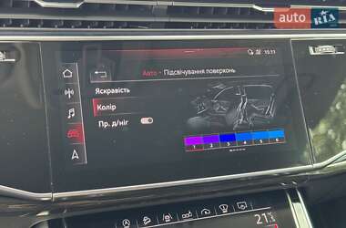 Внедорожник / Кроссовер Audi Q8 2018 в 