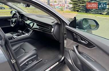 Внедорожник / Кроссовер Audi Q8 2018 в 