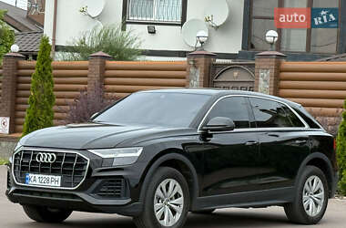 Внедорожник / Кроссовер Audi Q8 2019 в 