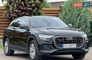 Внедорожник / Кроссовер Audi Q8 2019 в 
