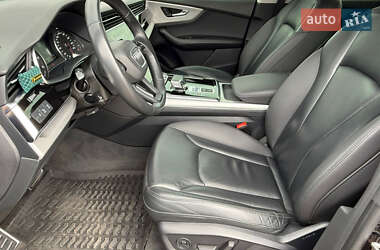 Внедорожник / Кроссовер Audi Q8 2019 в 