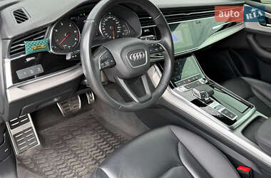 Внедорожник / Кроссовер Audi Q8 2019 в 