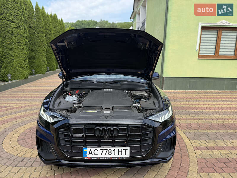 Внедорожник / Кроссовер Audi Q8 2019 в Виноградове