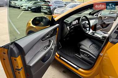 Внедорожник / Кроссовер Audi Q8 2018 в 