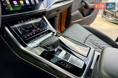 Внедорожник / Кроссовер Audi Q8 2018 в 