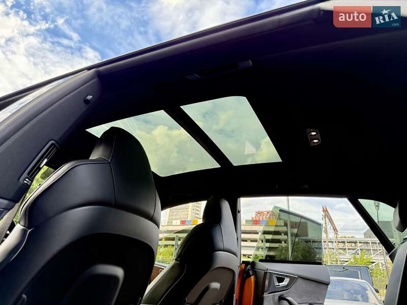 Внедорожник / Кроссовер Audi Q8 2018 в Киеве