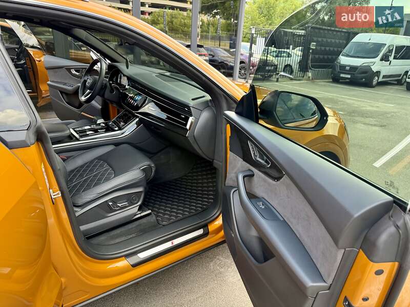 Внедорожник / Кроссовер Audi Q8 2018 в Киеве