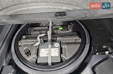 Внедорожник / Кроссовер Audi Q8 2022 в 