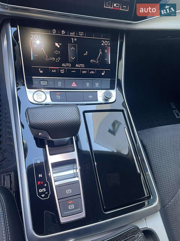 Позашляховик / Кросовер Audi Q8 2019 в Одесі