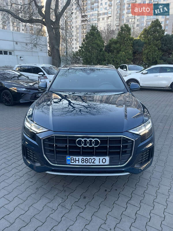 Позашляховик / Кросовер Audi Q8 2019 в Одесі