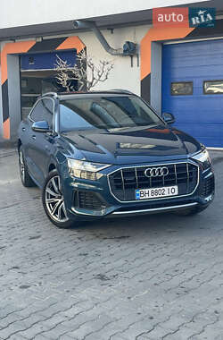 Позашляховик / Кросовер Audi Q8 2019 в 