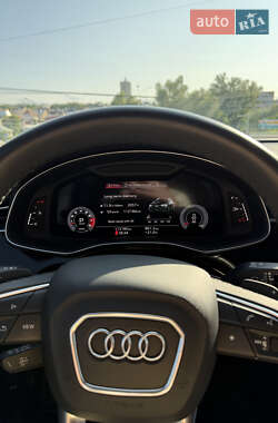 Внедорожник / Кроссовер Audi Q8 2020 в 