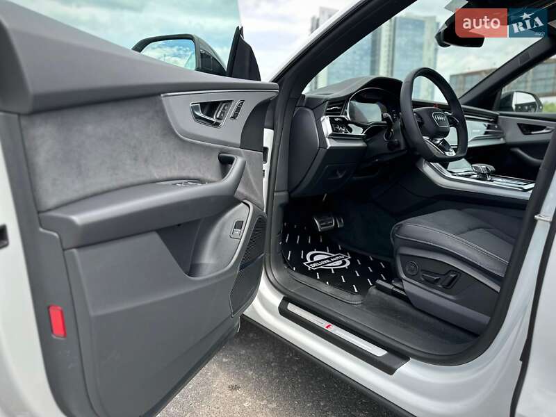 Позашляховик / Кросовер Audi Q8 2025 в Києві