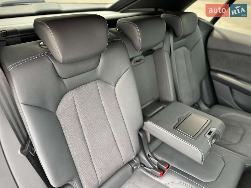Позашляховик / Кросовер Audi Q8 2025 в Києві