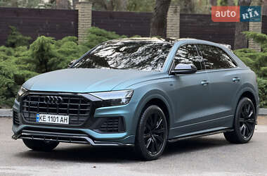 Внедорожник / Кроссовер Audi Q8 2018 в 