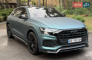 Внедорожник / Кроссовер Audi Q8 2018 в 
