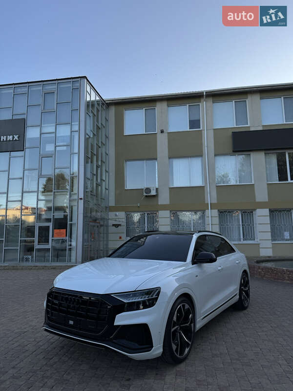 Audi Q8 2023