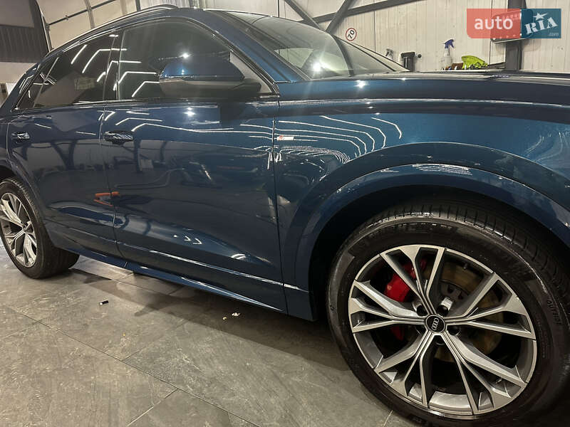 Внедорожник / Кроссовер Audi Q8 2022 в Броварах