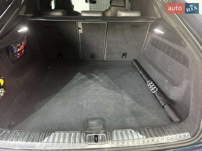 Внедорожник / Кроссовер Audi Q8 2022 в Броварах