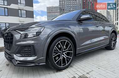 Внедорожник / Кроссовер Audi Q8 2020 в 