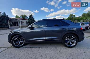 Внедорожник / Кроссовер Audi Q8 2020 в 