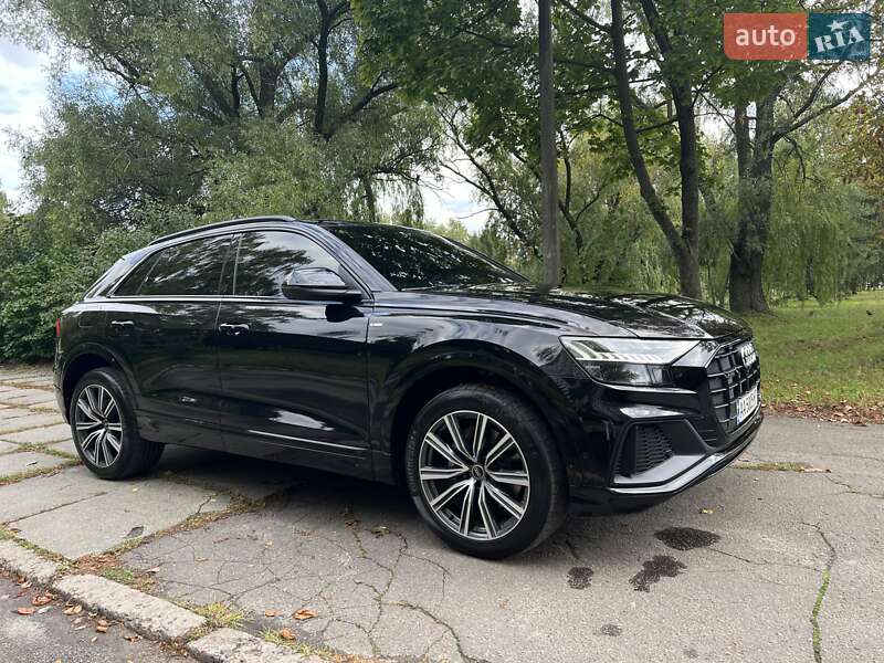 Audi Q8 2020
