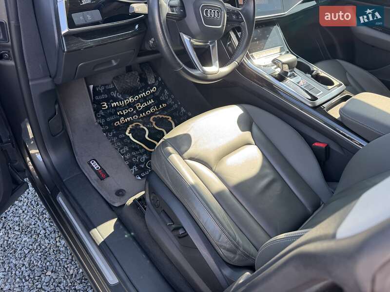 Внедорожник / Кроссовер Audi Q8 2018 в Тернополе