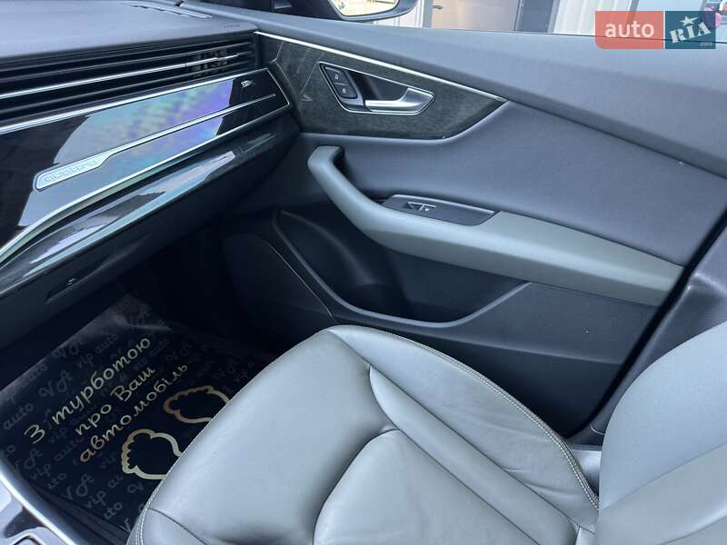 Внедорожник / Кроссовер Audi Q8 2018 в Тернополе