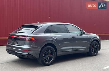 Внедорожник / Кроссовер Audi Q8 2024 в 