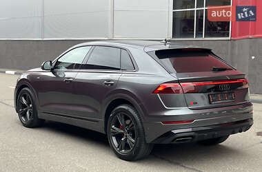 Внедорожник / Кроссовер Audi Q8 2024 в 