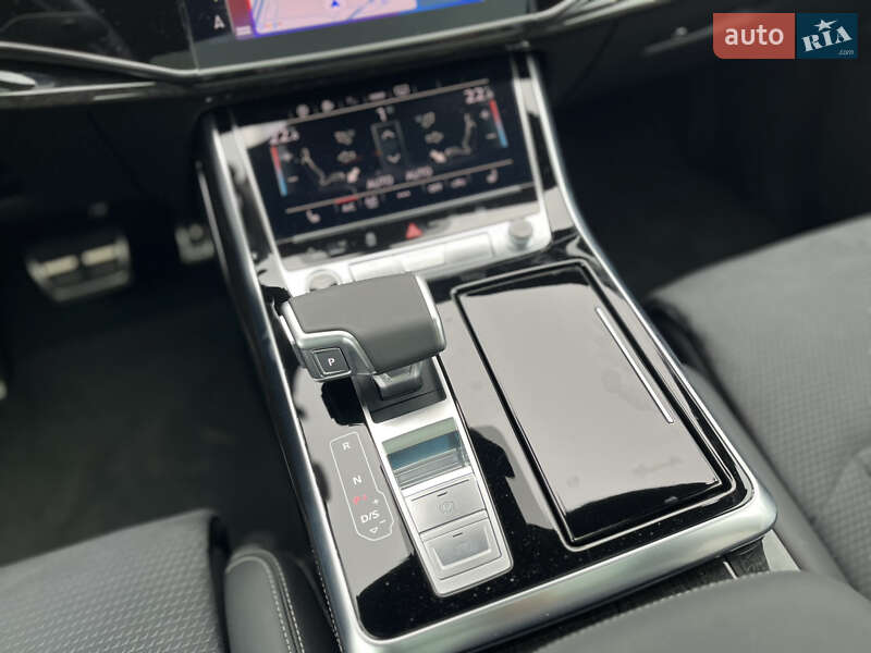 Внедорожник / Кроссовер Audi Q8 2024 в Киеве