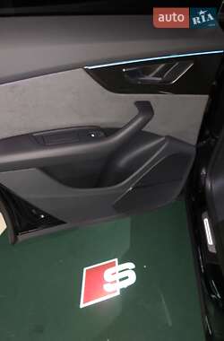 Внедорожник / Кроссовер Audi Q8 2024 в 