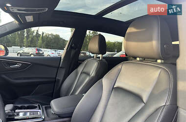 Позашляховик / Кросовер Audi Q8 2019 в 